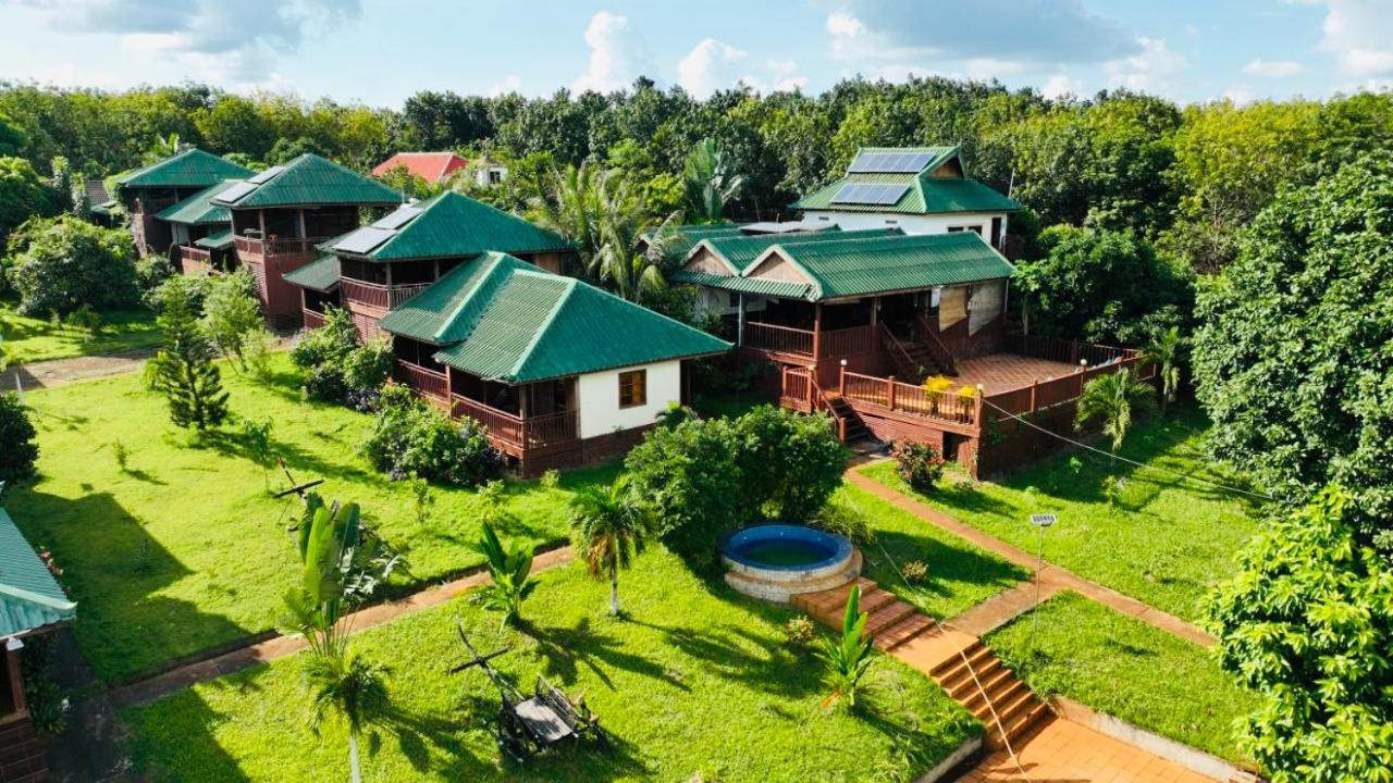 Ratanakiri Paradise Hotel & Restaurant バンラング エクステリア 写真