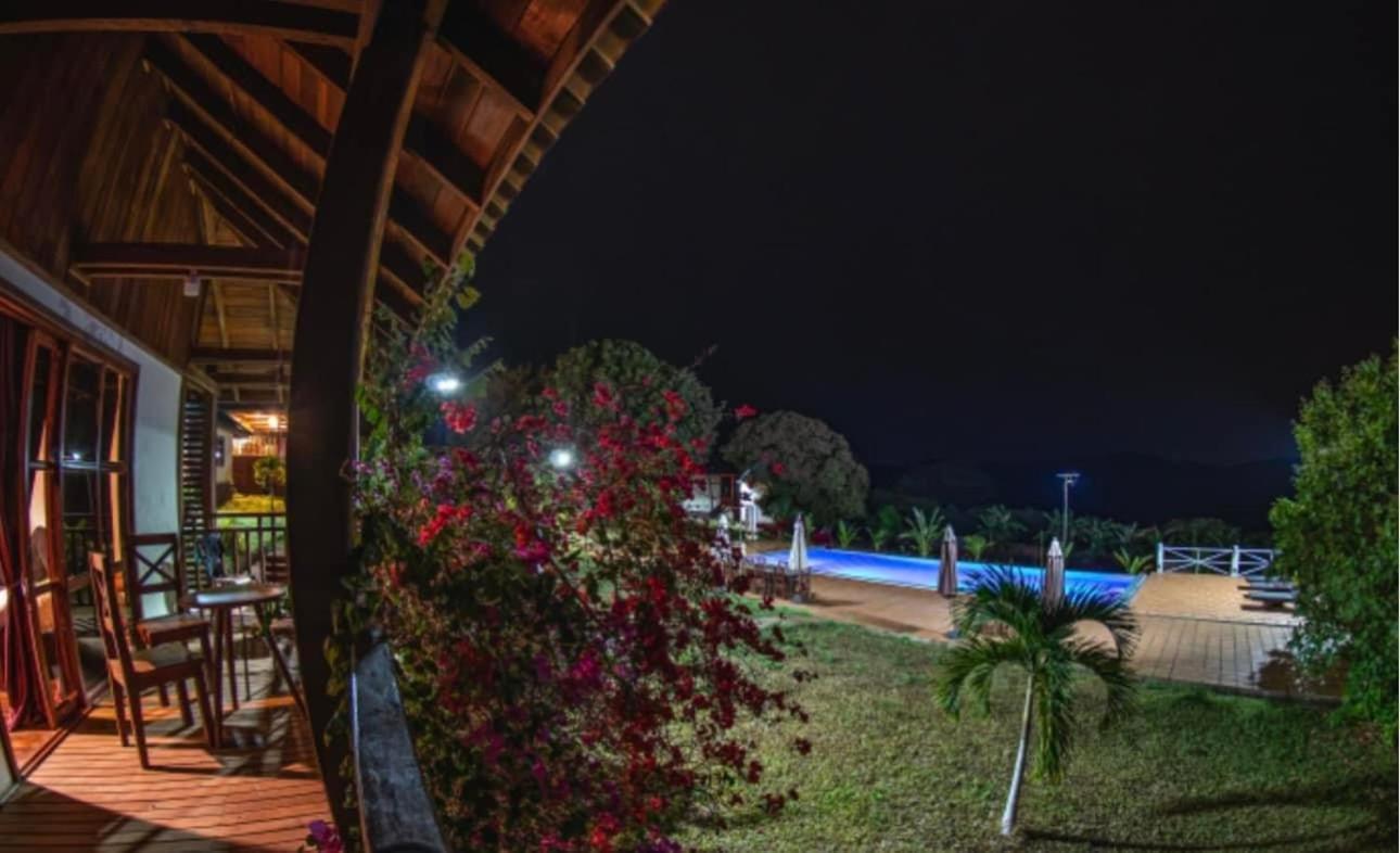Ratanakiri Paradise Hotel & Restaurant バンラング エクステリア 写真