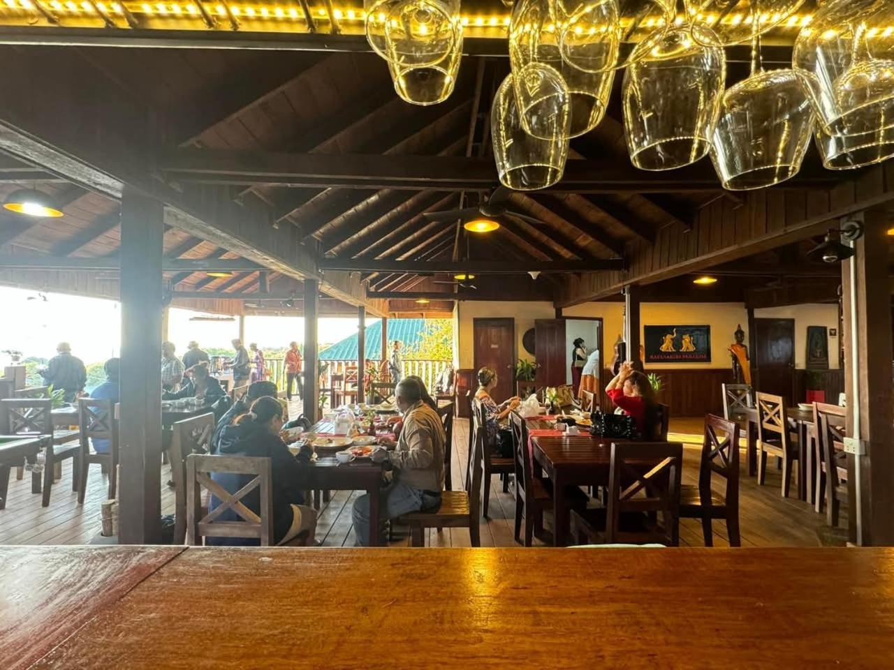 Ratanakiri Paradise Hotel & Restaurant バンラング エクステリア 写真