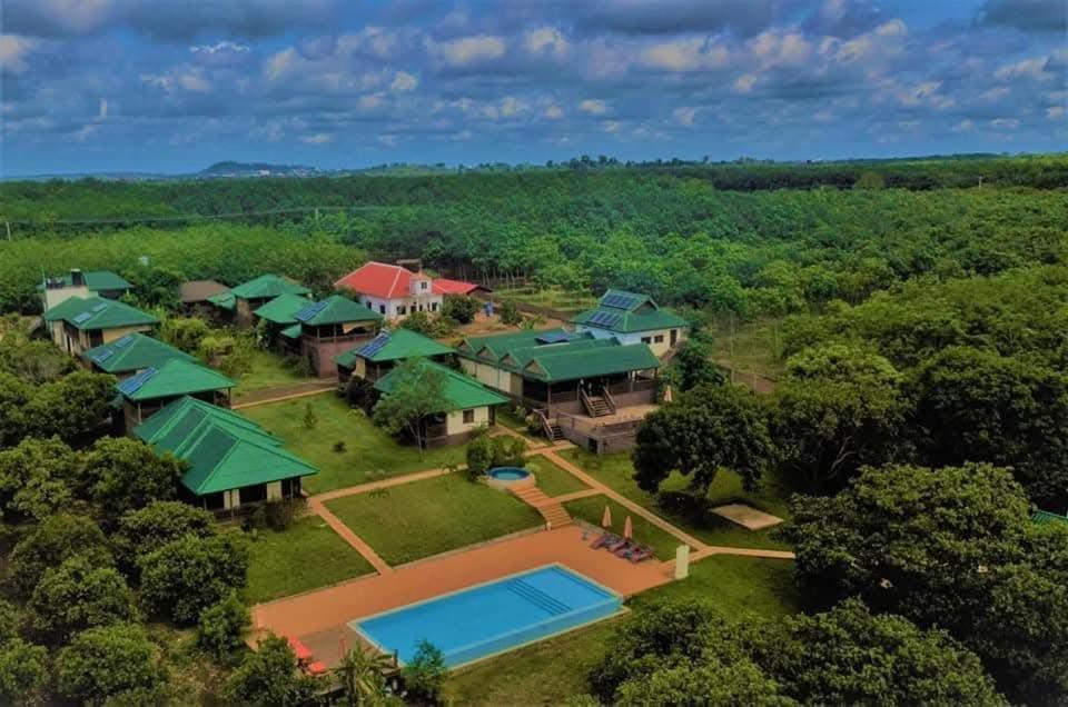 Ratanakiri Paradise Hotel & Restaurant バンラング エクステリア 写真