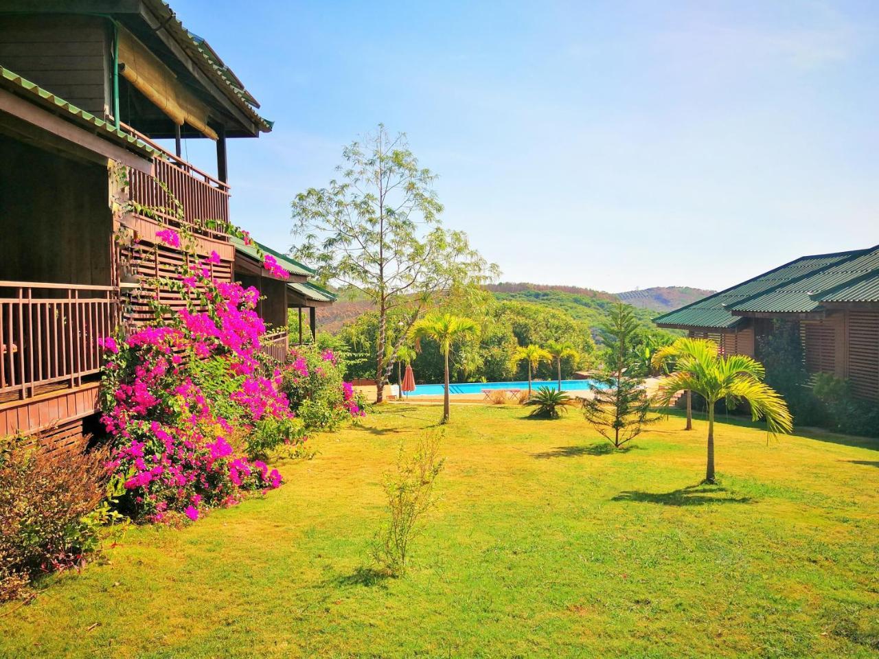 Ratanakiri Paradise Hotel & Restaurant バンラング エクステリア 写真