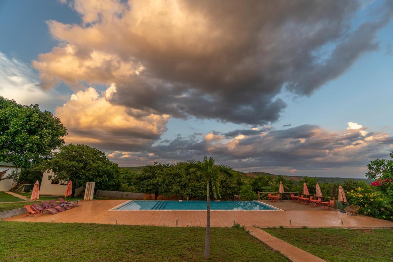 Ratanakiri Paradise Hotel & Restaurant バンラング エクステリア 写真